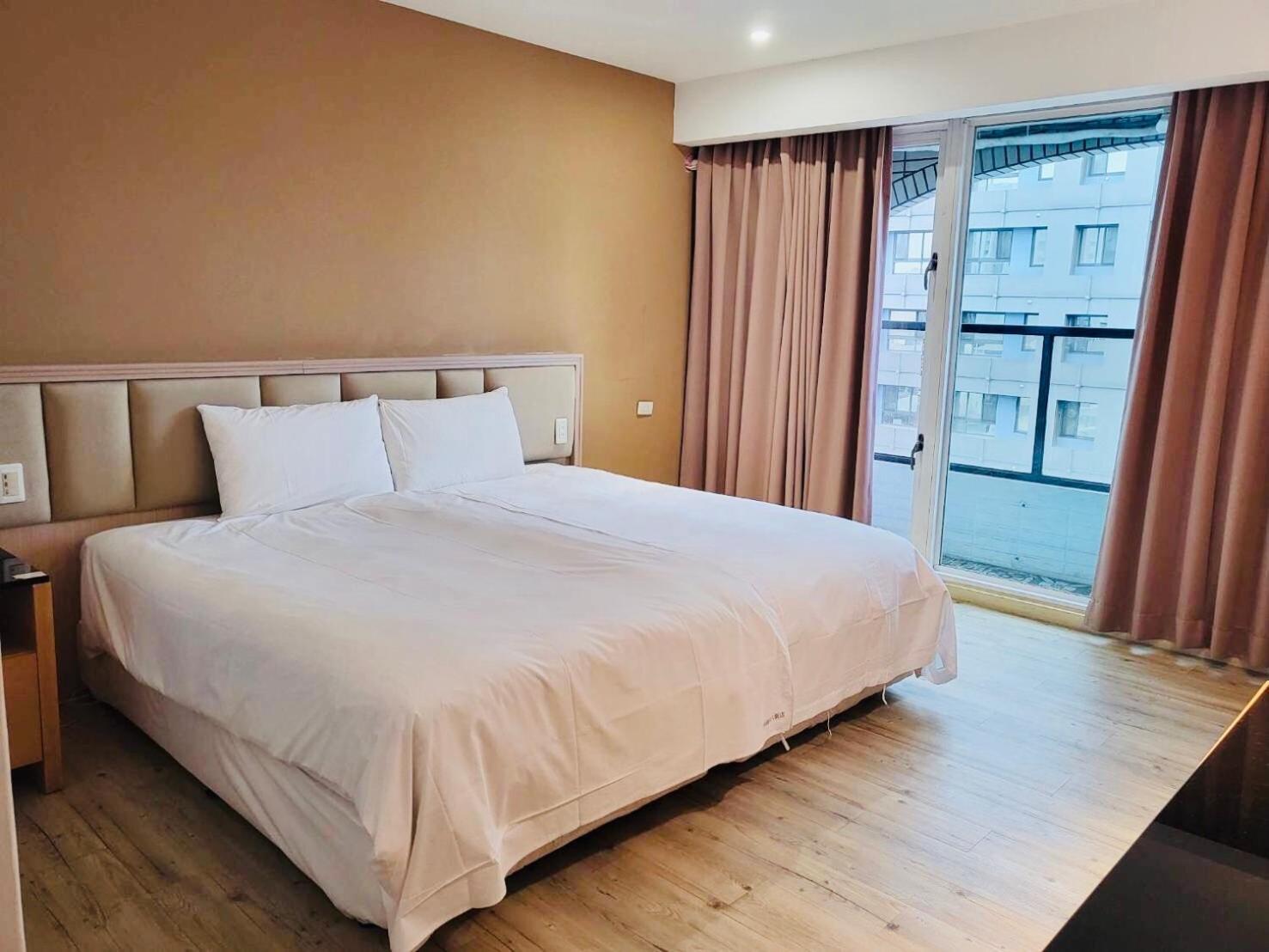 Taichung Enrichlife Hotel Dış mekan fotoğraf